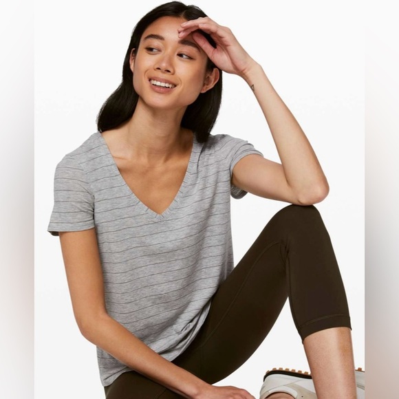 Lululemon Love Tee V Neck - Picture 6 of 11